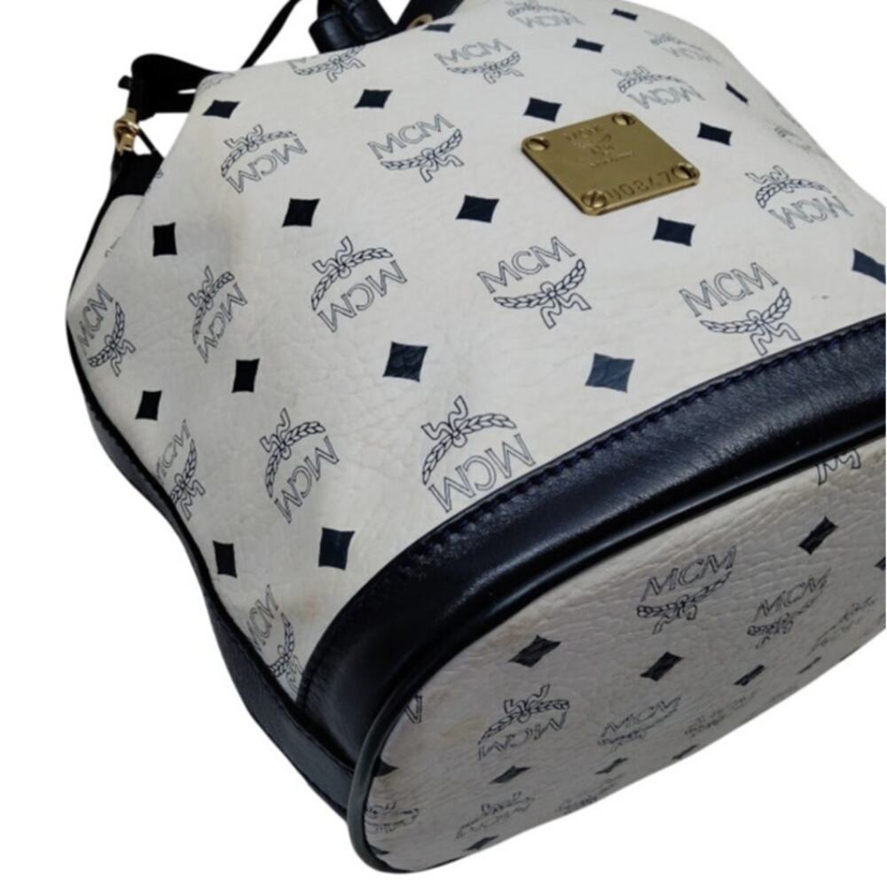 💎✨Authentic✨💎MCM Shoulder bag White - Picture 6 of 9